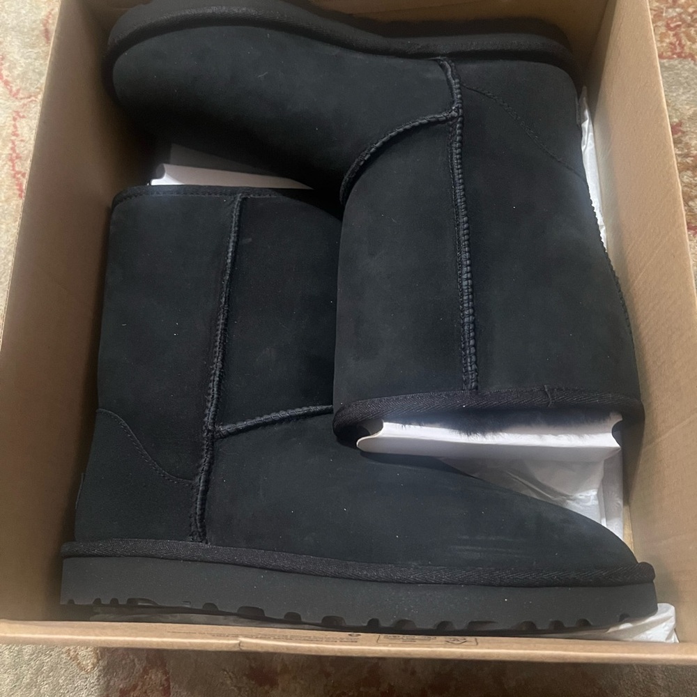 UGG - W classic short II